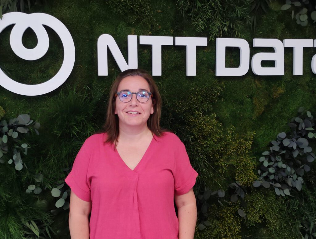 Pilar Gimeno Quilis (NTT Data) entre los protagonistas del Data Management Summit Tour Valencia